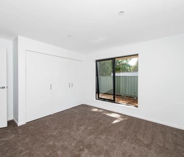 Stylish 2 Bedroom House - Photo 1