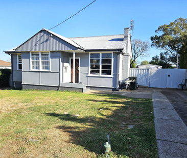 WEST TAMWORTH - 3 Bedroom Home - Photo 1