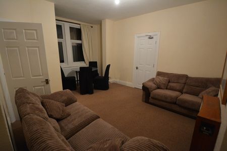 Montague Street, (Room 5), Beeston, NG9 1BA - Photo 4