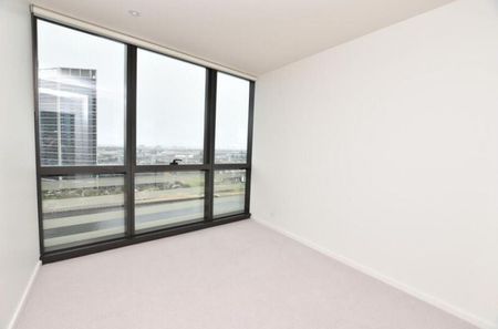Stunning views: 2 bedroom Apartment in the South Tower - Photo 4