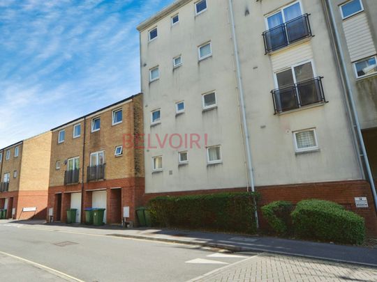 Flat to rent on - Photo 1