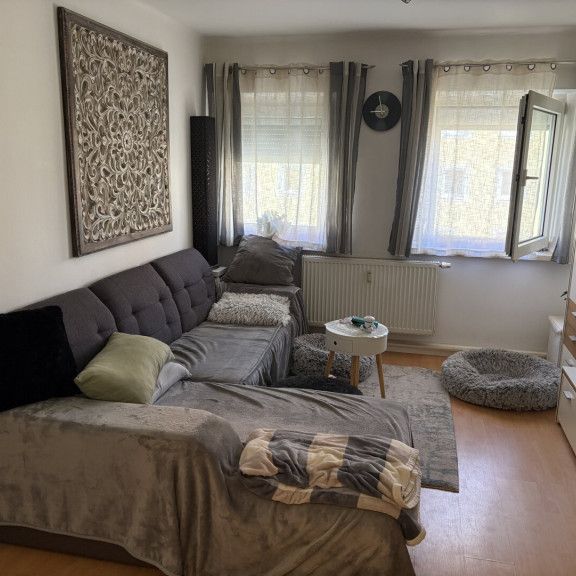 Gemütliche 4-Zimmer-Familienwohnung mit heller Raumaufteilung, moderner Ausstattung und cleveren Stauraumlösungen in begehrter Ruhelage mit hochwertigem Wohnambiente! - Photo 1