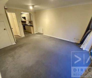 3 bedroom property to rent in Epsom - Photo 1