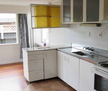 FOUR BEDROOMS, HOKOWHITU - Photo 3