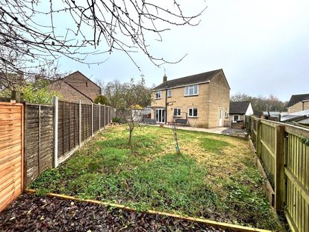 Chamberlain Road, Chippenham, SN14 - Photo 3