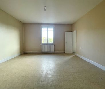 Location Appartement 5 pièces 150m² - Photo 2