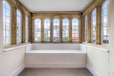 3 bedroom apartment to rent - Photo 3