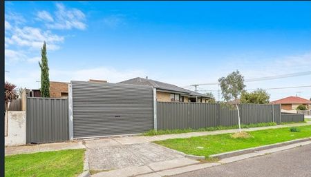 Cozy family home in central location! - Photo 4