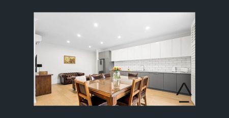 Brilliantly located - Photo 3