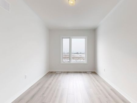 For Lease - 34 Kamper Avenue, Richmond Hill, Ontario - Photo 4