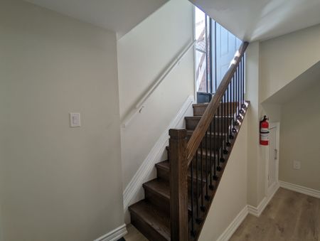 For Lease - 240 Wellesworth Drive Unit# #Lower, Toronto, Ontario - Photo 2