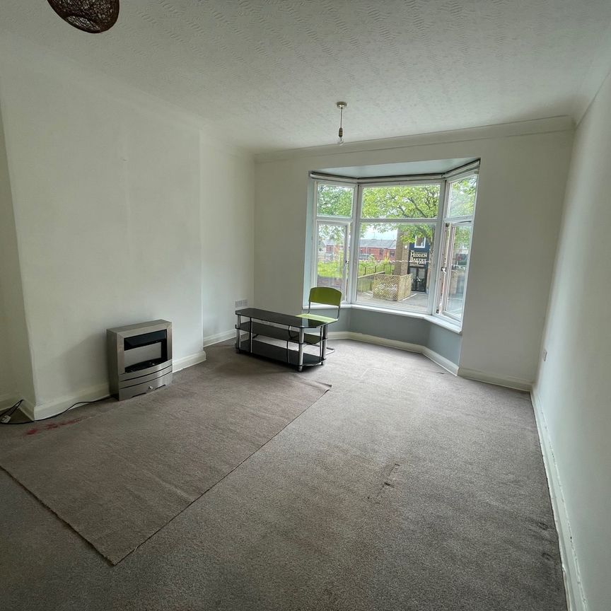 Nottingham Road, Eastwood, Nottinghamshire, NG16 3GS - Photo 1