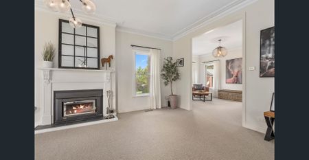 Luxury, Space & Serenity- 9 to 10 Month Lease until 18th of December - Photo 2