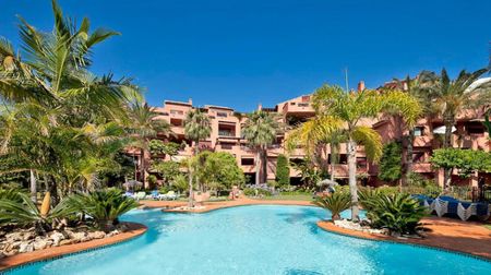 Exclusive Duplex Penthouse for Long-Term Rent in Alicate Playa, Los Monteros – Marbella - Photo 4