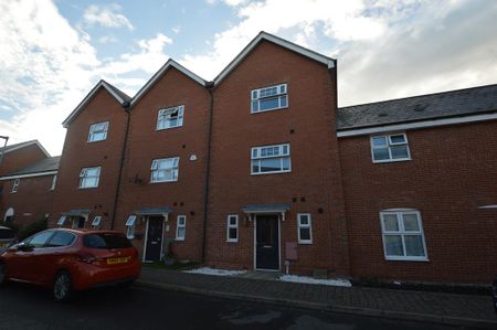 1 bedroom in a house share to rent - Photo 4