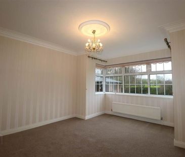 32 Ballyworfy Road, Hillsborough, BT26 6LR - Photo 4