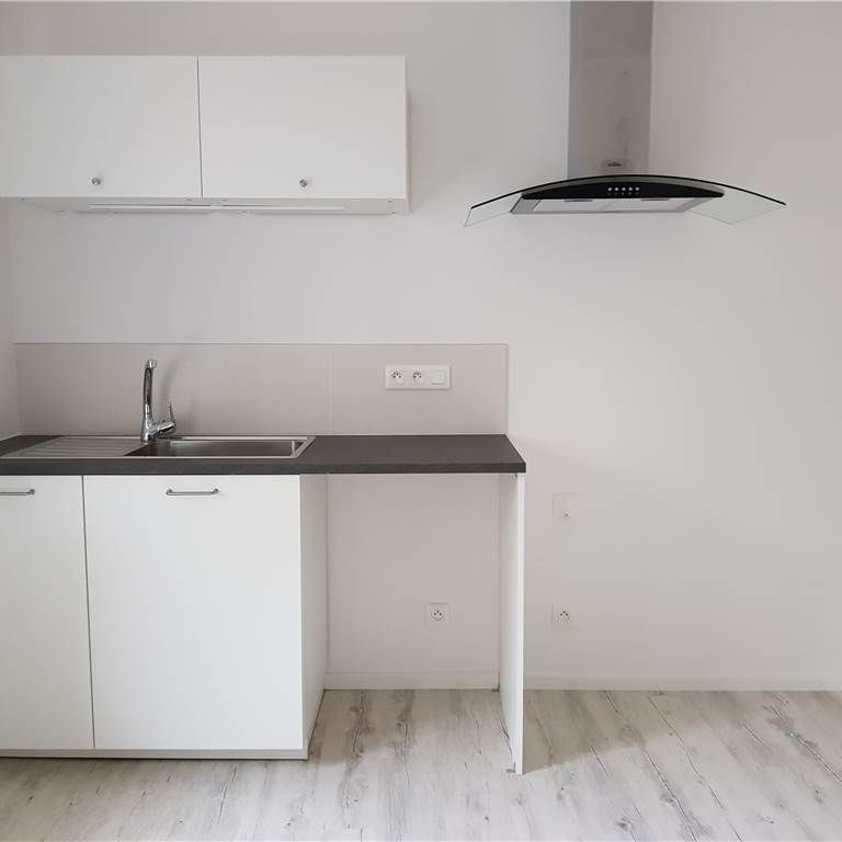 T2 SAINT FERJEUXS - Photo 1