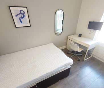 5 bedroom terraced house to rent - Photo 1