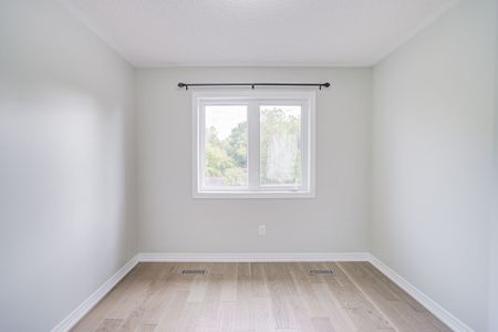 For Lease - 56 North Lake Road Unit# #22, Richmond Hill, Ontario - Photo 5