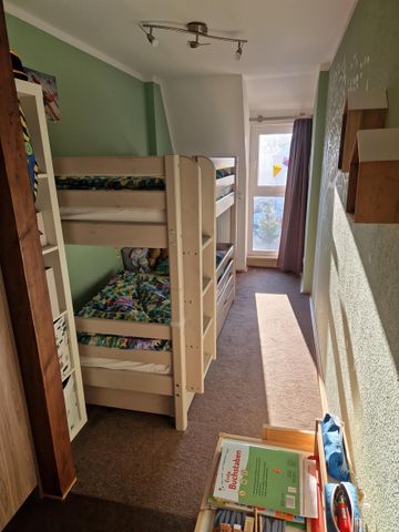 Gemütliche 4-Raum-Wohnung im Dachgeschoss mit Balkon - Photo 4