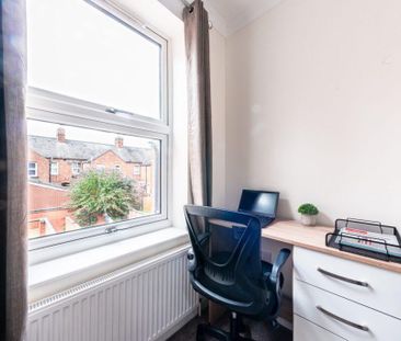 3 bedroom terraced house to rent - Photo 6