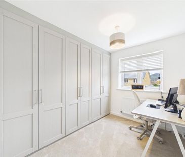 3 bedroom semi-detached house to rent - Photo 4