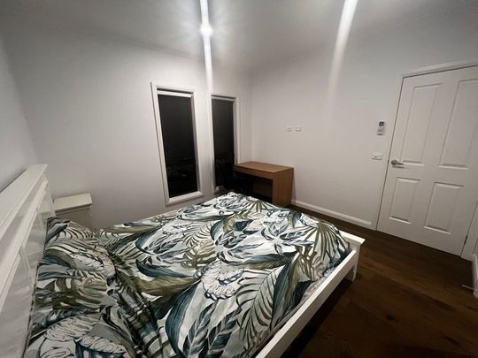 Glen Waverley - Photo 1