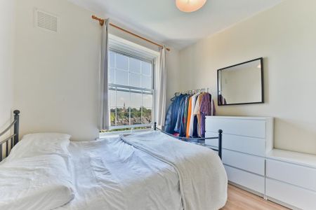 3 bedroom flat to rent - Photo 5