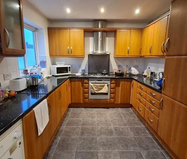 1 bedroom in a house share to rent - Photo 6