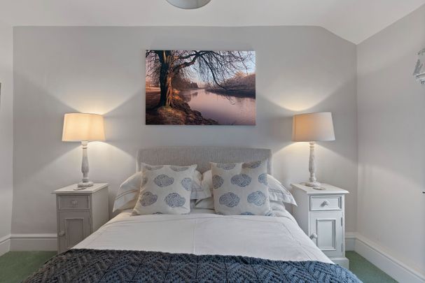 5 bedroom detached property to rent - Photo 1