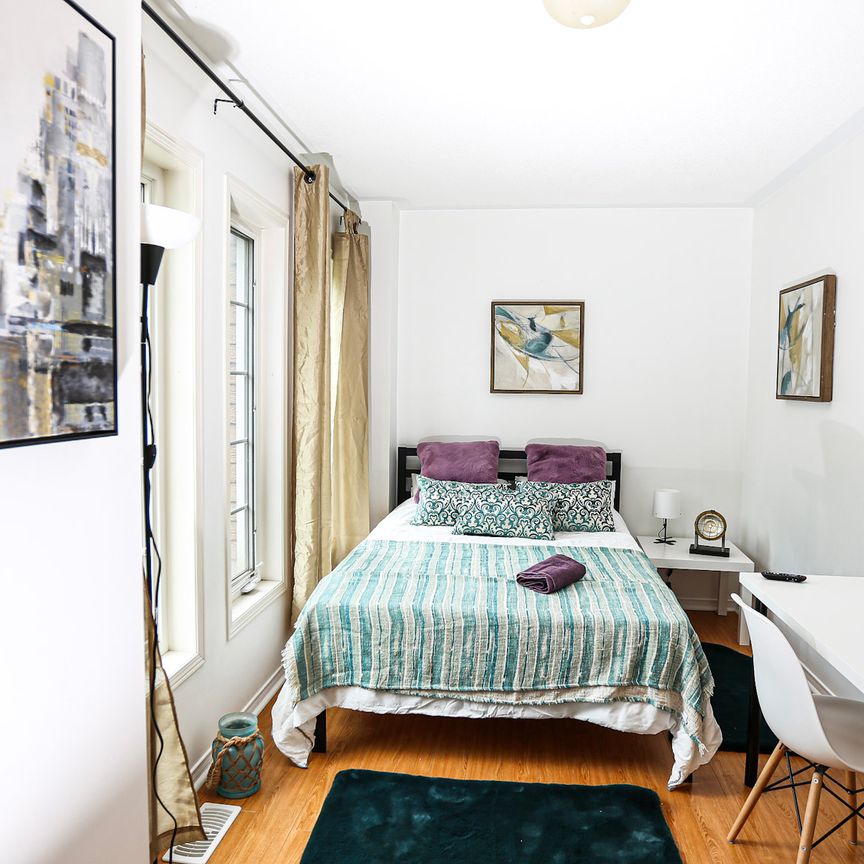 Deluxe Premium - Boake Street (Female Only) - Photo 1