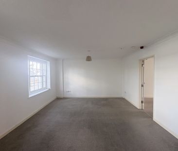 F1 Hawkings House - Photo 1