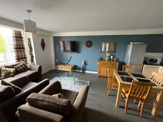 2 Bed Flat, Fremington Court, CV1 - Photo 1