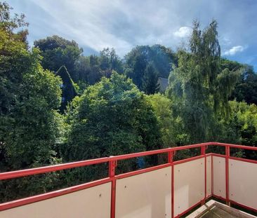 Wohnen im gemütlichen Dachgeschoß mit Balkon - Foto 1