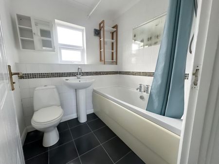 2 bedroom terraced house to rent - Photo 5