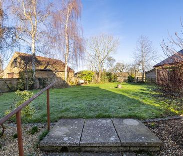 4 bedroom detached house to rent - Photo 3