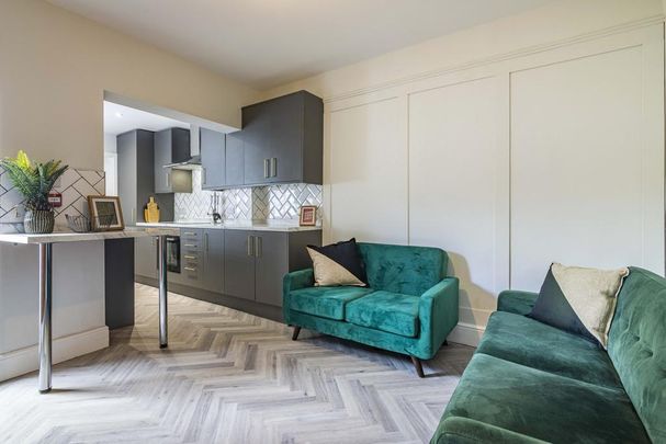 5 bedroom terraced house to rent - Photo 1