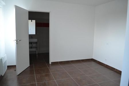 Location Appartement 2 pièces 47m² ALBI 81000 - Photo 2