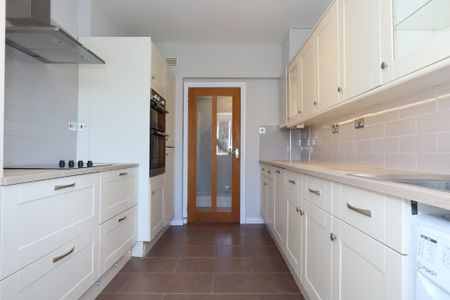 3 bedroom apartment to rent - Photo 4