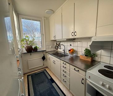 Tempelriddarvägen, Skärholmen - Photo 3