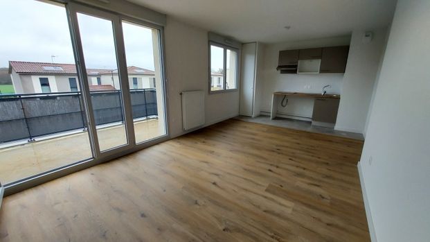 Location Appartement 3 pièces 58m² BRUGUIERES 31150 - Photo 1