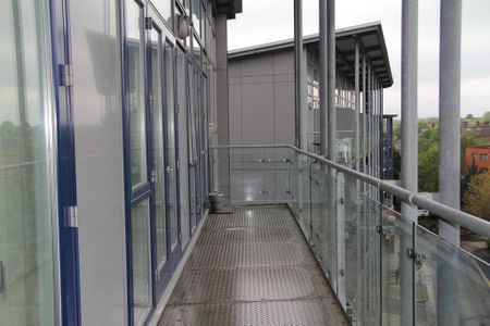 2 bedroom apartment to rent - Photo 2