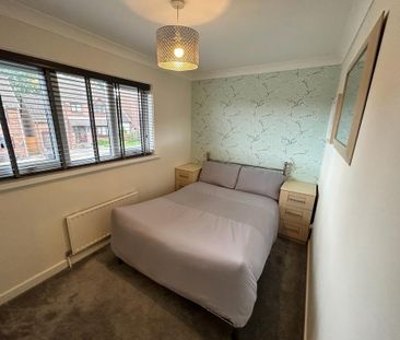 4 bedroom detached house to rent - Photo 3