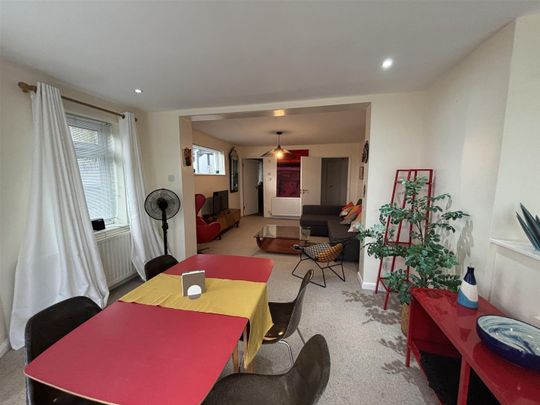 Knoll Hill, Bristol - Photo 1