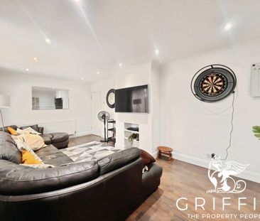 Chafford Way, Stifford Clays, Grays, RM16 - Photo 3