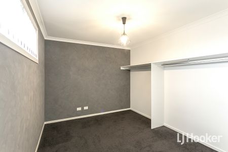 5 Roosevelt Way, Point Cook VIC, Belconnen - Photo 4