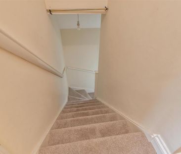 2 bedroom maisonette to rent - Photo 5