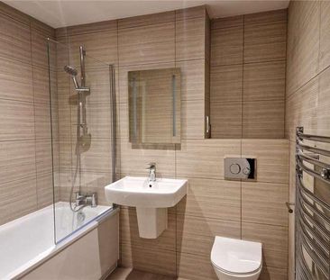 Tealing Drive, Epsom, Surrey, KT19 - Photo 6