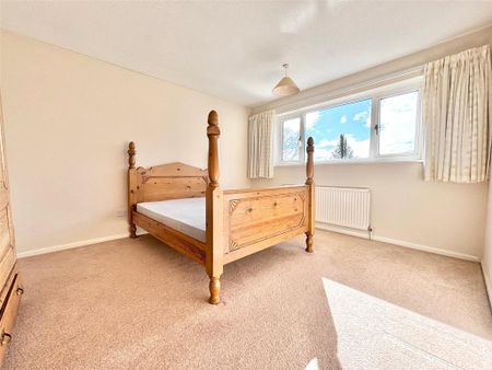 4 bedroom detached house to rent - Photo 3