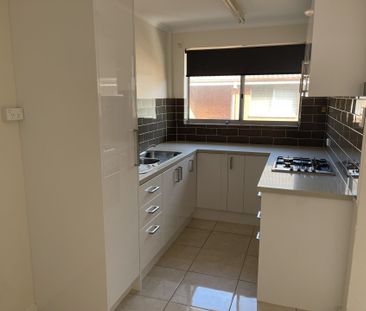 21/56 Trinculo Place, Queanbeyan - Photo 2